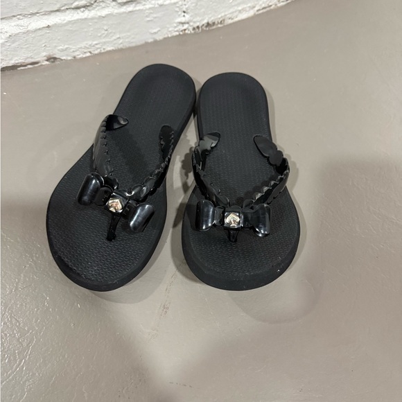 kate spade Shoes - Kate Spade New York Denise Bow Flip-flop Sandals
